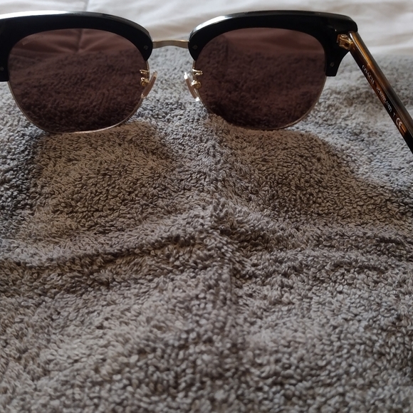 Coach sunglasses - Picture 2 of 6